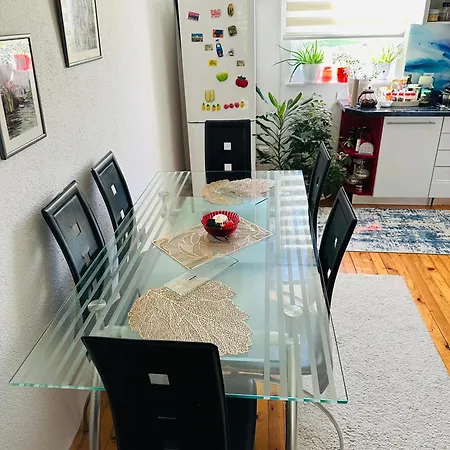 Dzeki, House Ilidza * Σαράγεβο